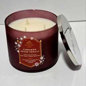 White barn bath & body works 3 wick candle  cinnamon spiced vanilla new